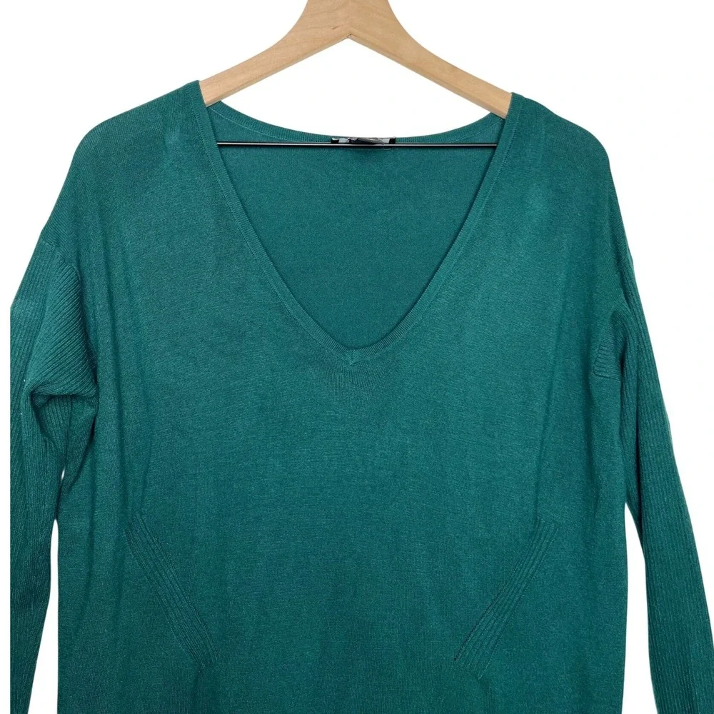 White House Black Market Green V Neck Long Sleeve Sweater Top‎ Size S